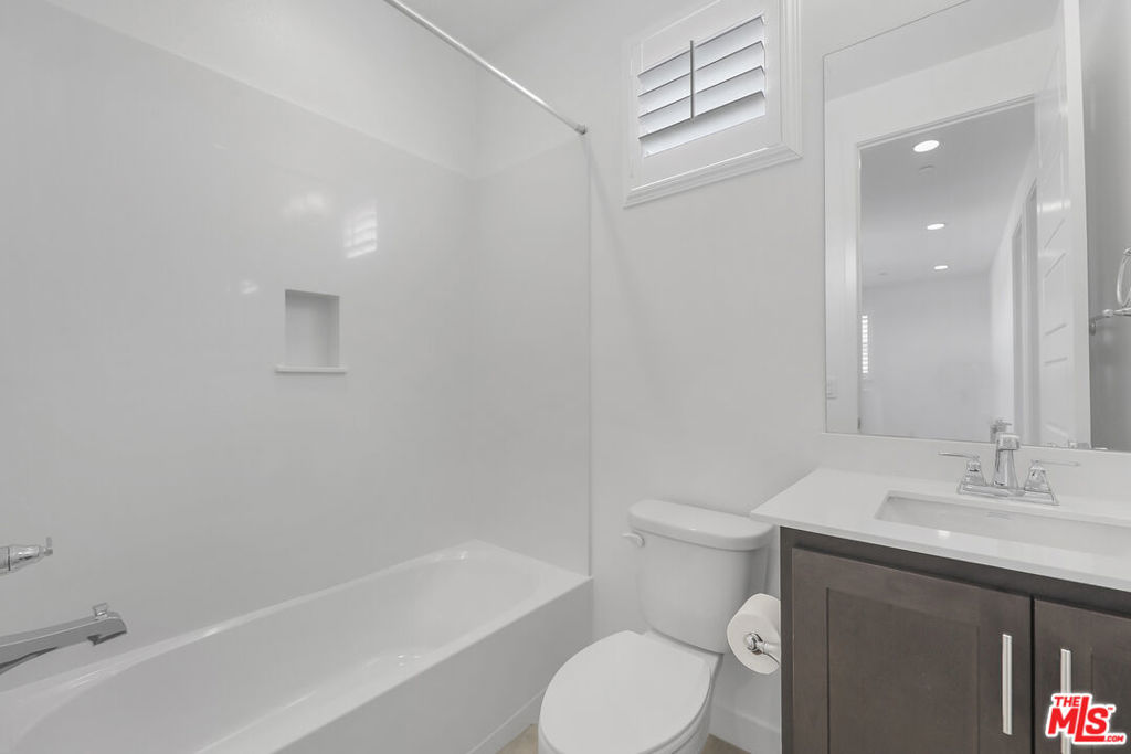 MLS #25565155 image #21