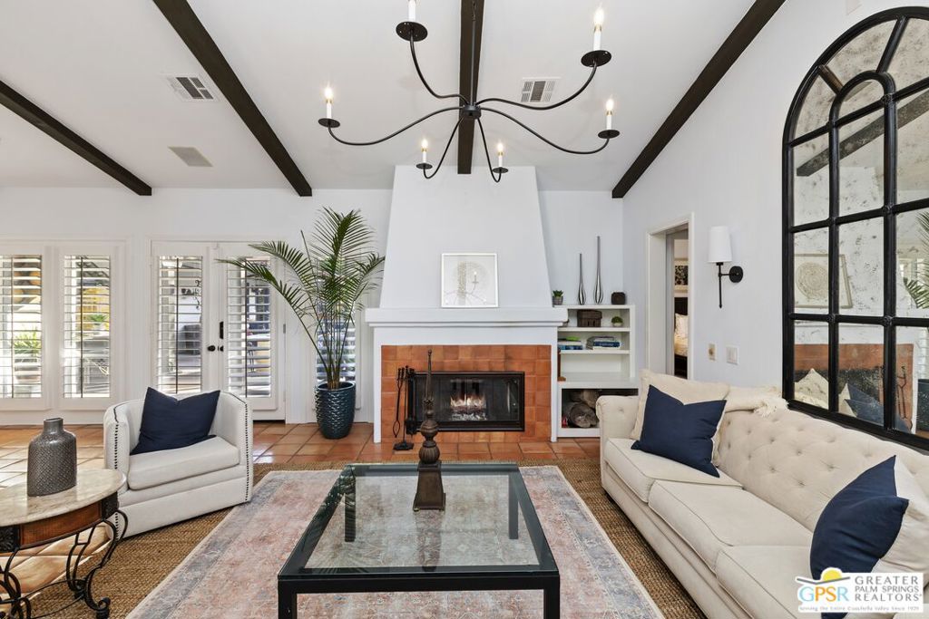 MLS #25565535PS image #2