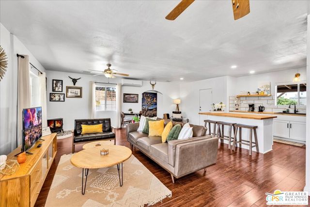 MLS #25570149PS image #0