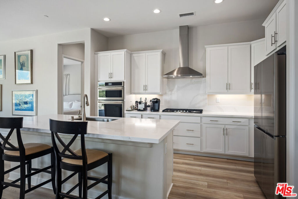 MLS #25570247 image #2