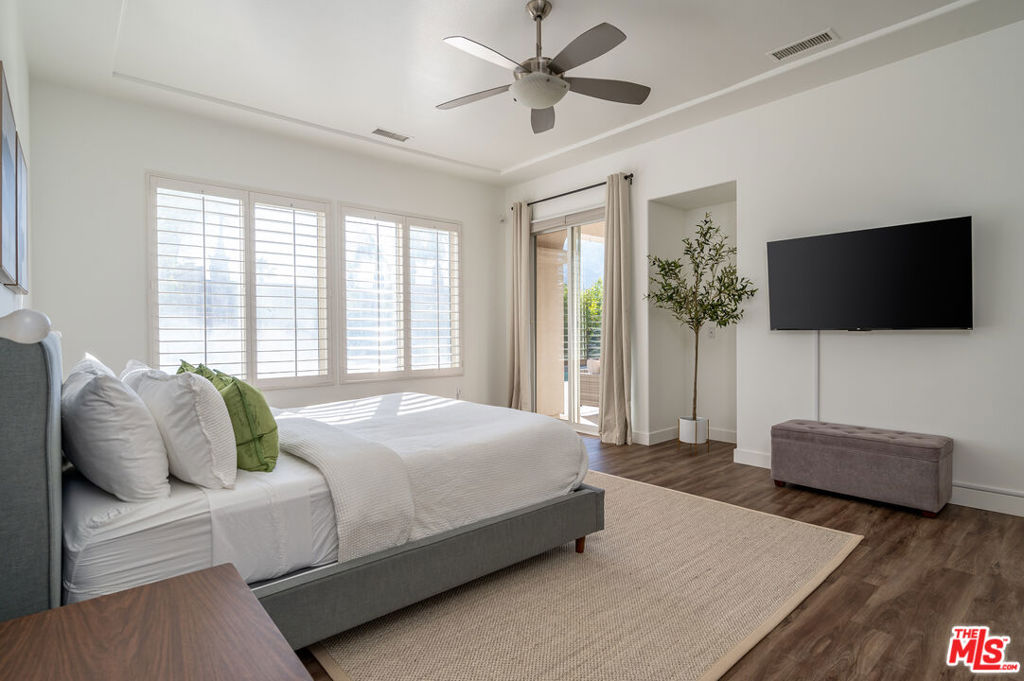 MLS #25571057 image #2