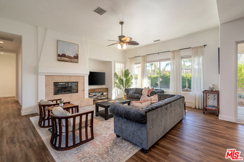 MLS #25571057 image #24