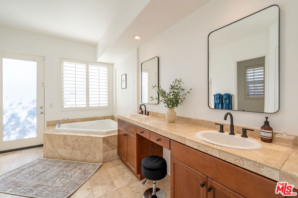 MLS #25571057 image #6