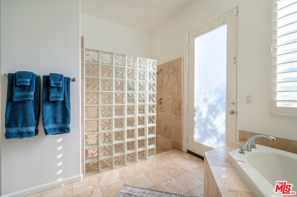 MLS #25571057 image #9