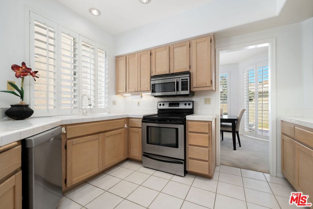 MLS #25571405 image #14