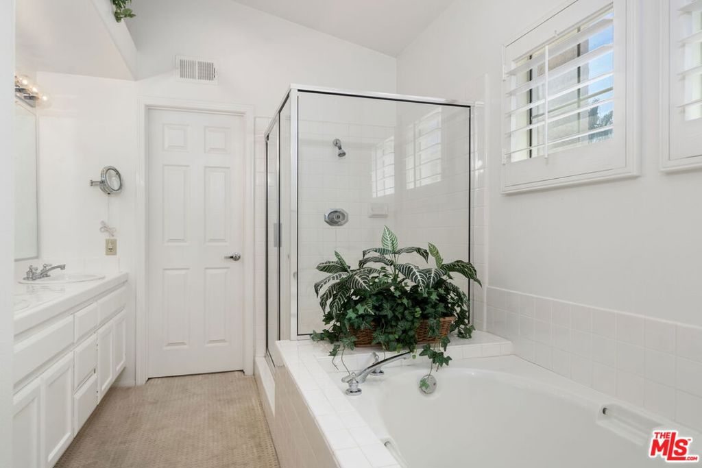 MLS #25571405 image #20