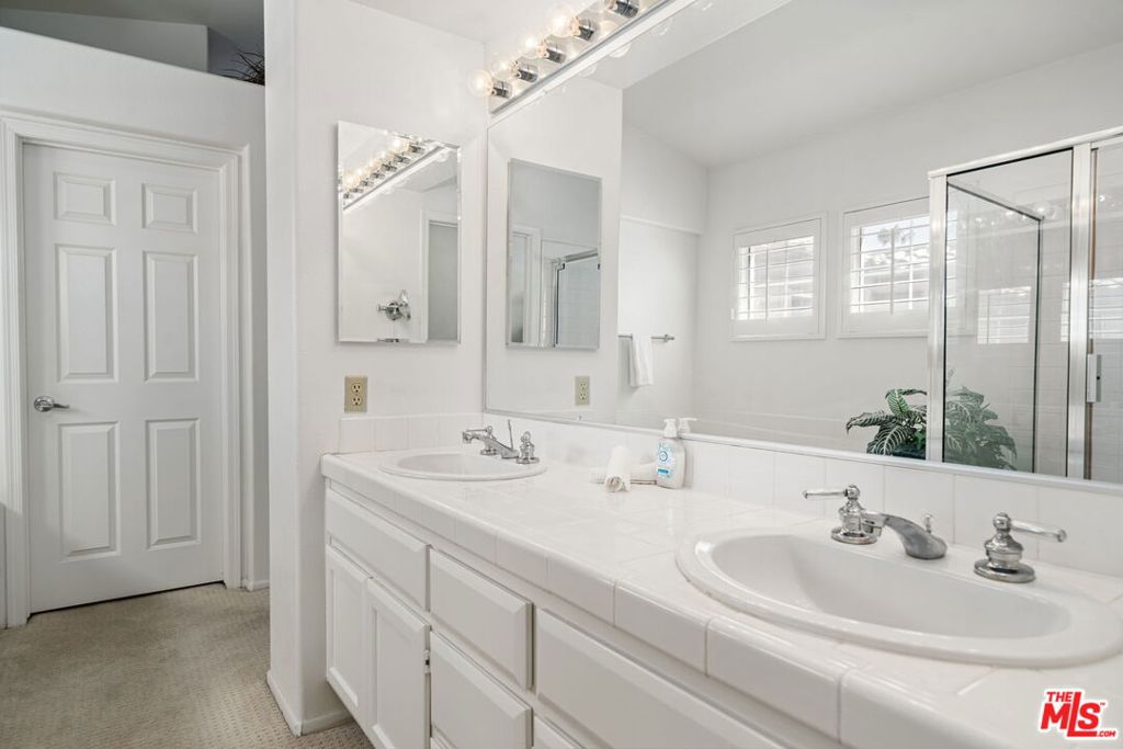 MLS #25571405 image #21