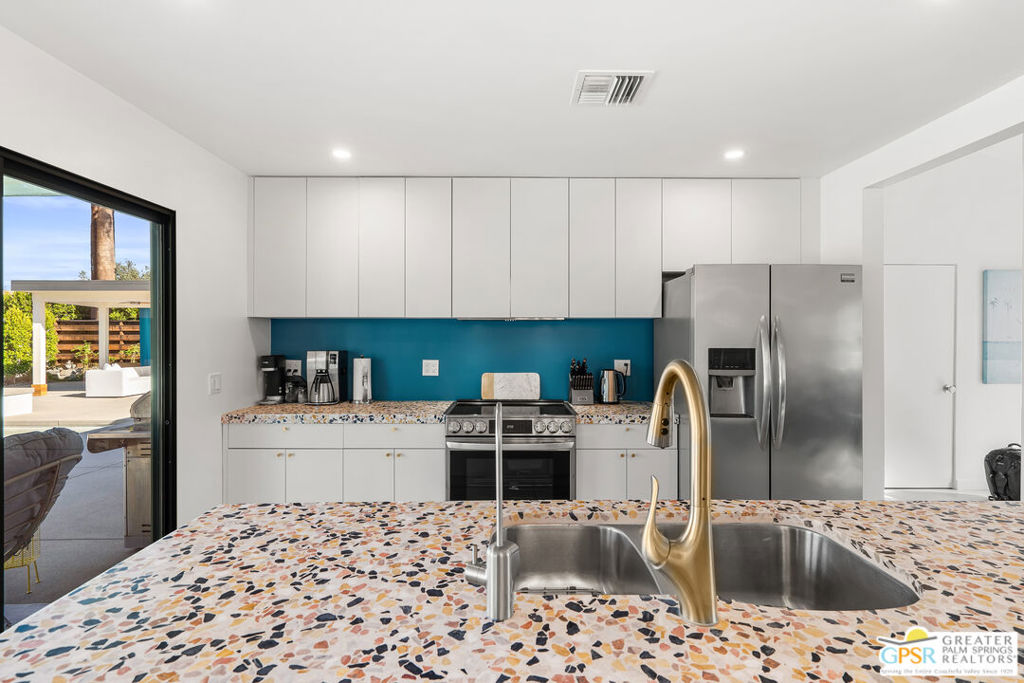 MLS #25572755PS image #17