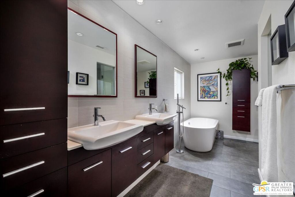 MLS #25573353PS image #25