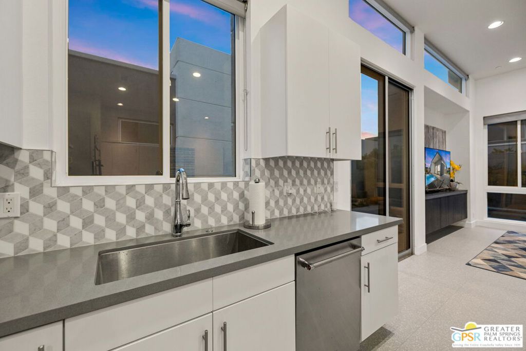 MLS #25573461PS image #15