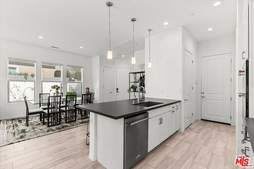 MLS #25576817 image #5