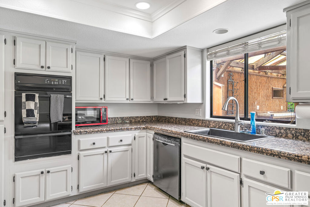 MLS #25577535PS image #2