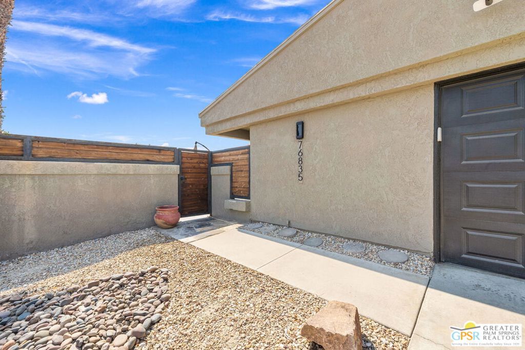 MLS #25578433PS image #2