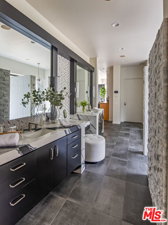 MLS #25581721 image #30