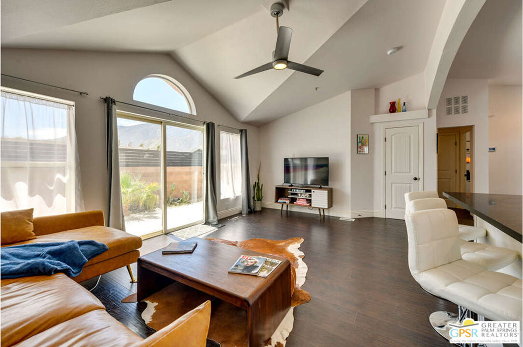 MLS #25582531PS image #3