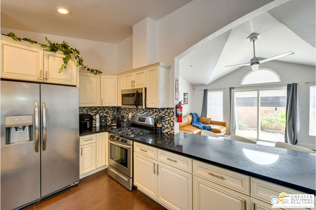 MLS #25582531PS image #5