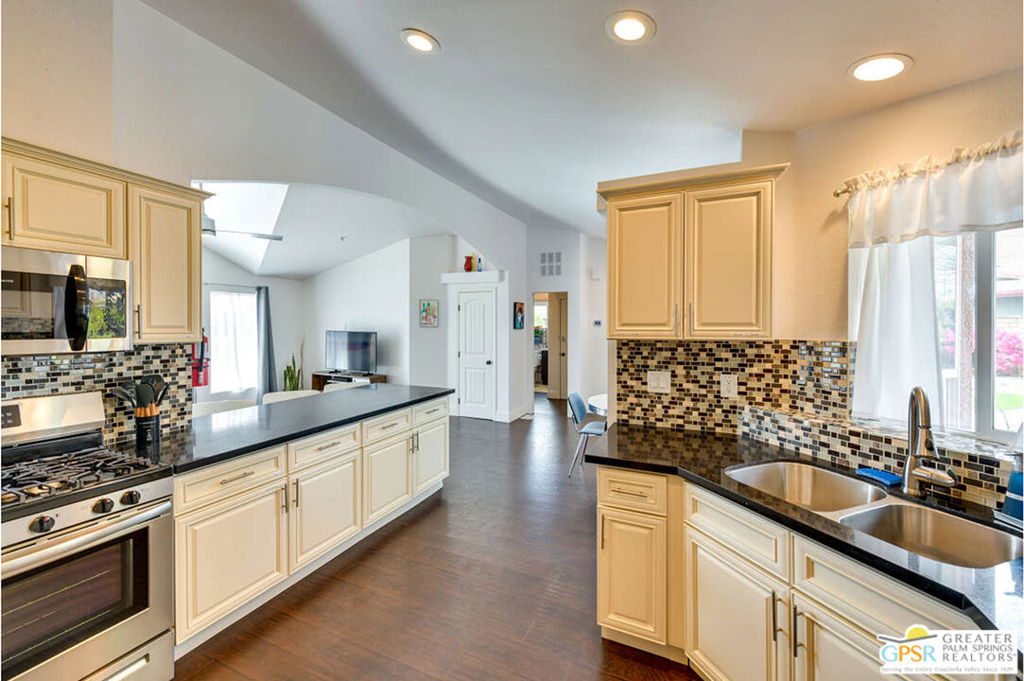 MLS #25582531PS image #6