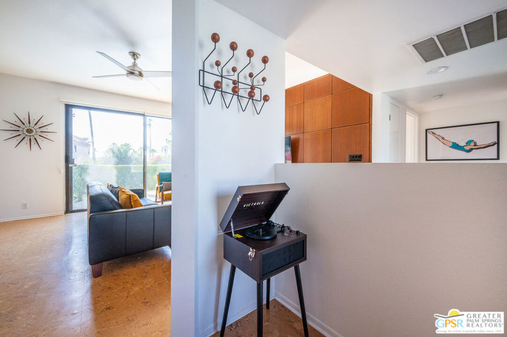 MLS #25582841PS image #9