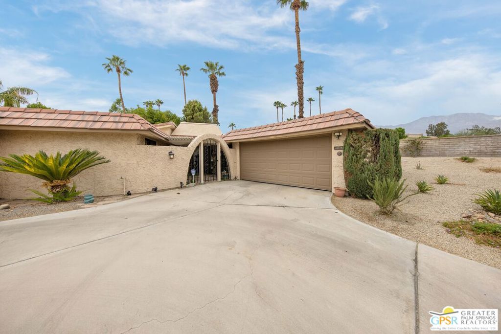 MLS #25583531PS image #2