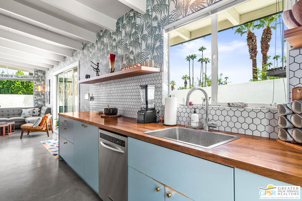 MLS #25583943PS image #11