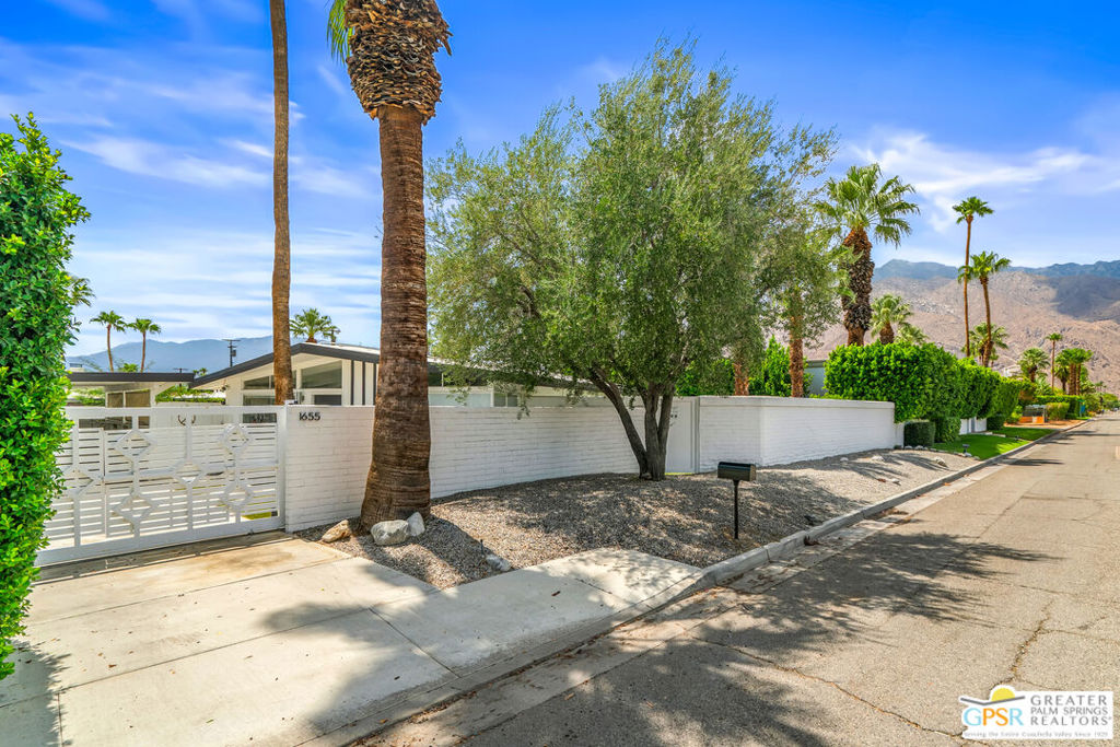 MLS #25583943PS image #3