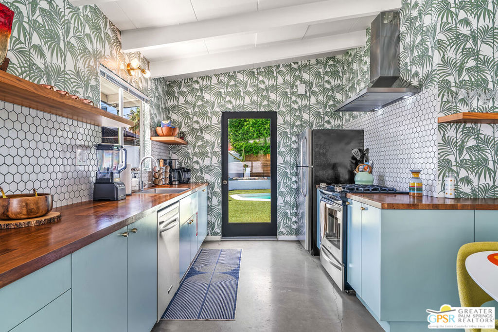 MLS #25583943PS image #9