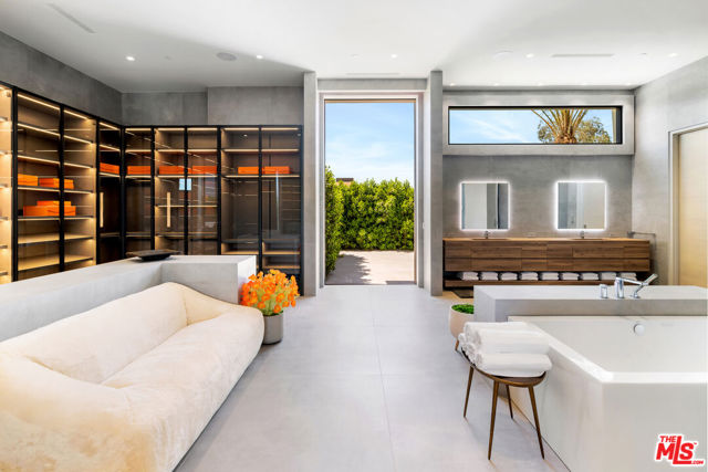 MLS #25584221 image #24