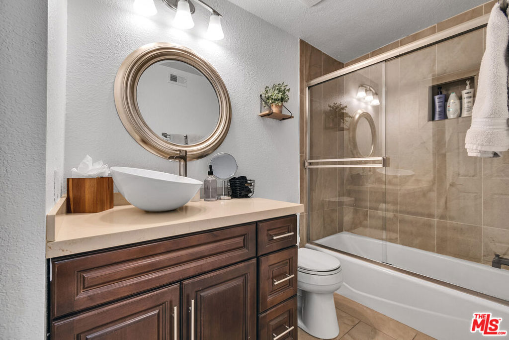 MLS #25585959 image #14