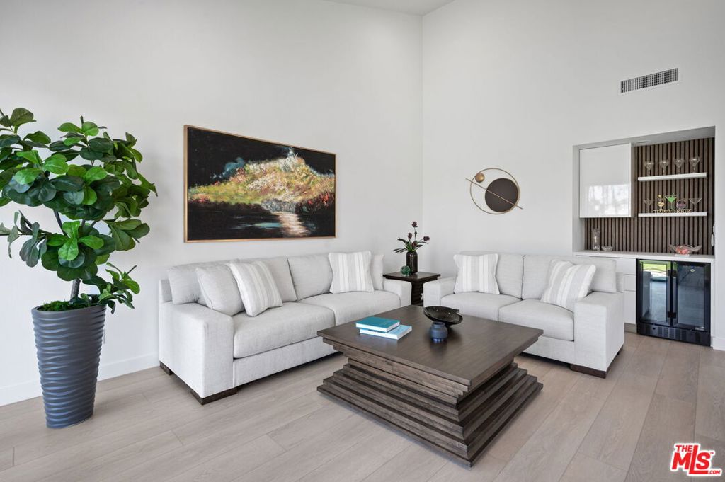 MLS #25585997 image #1