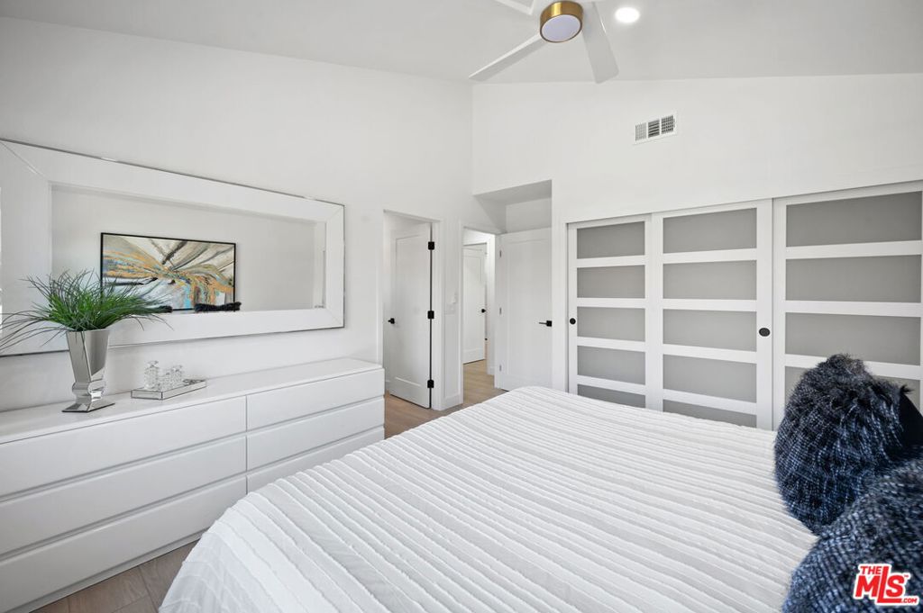 MLS #25585997 image #14