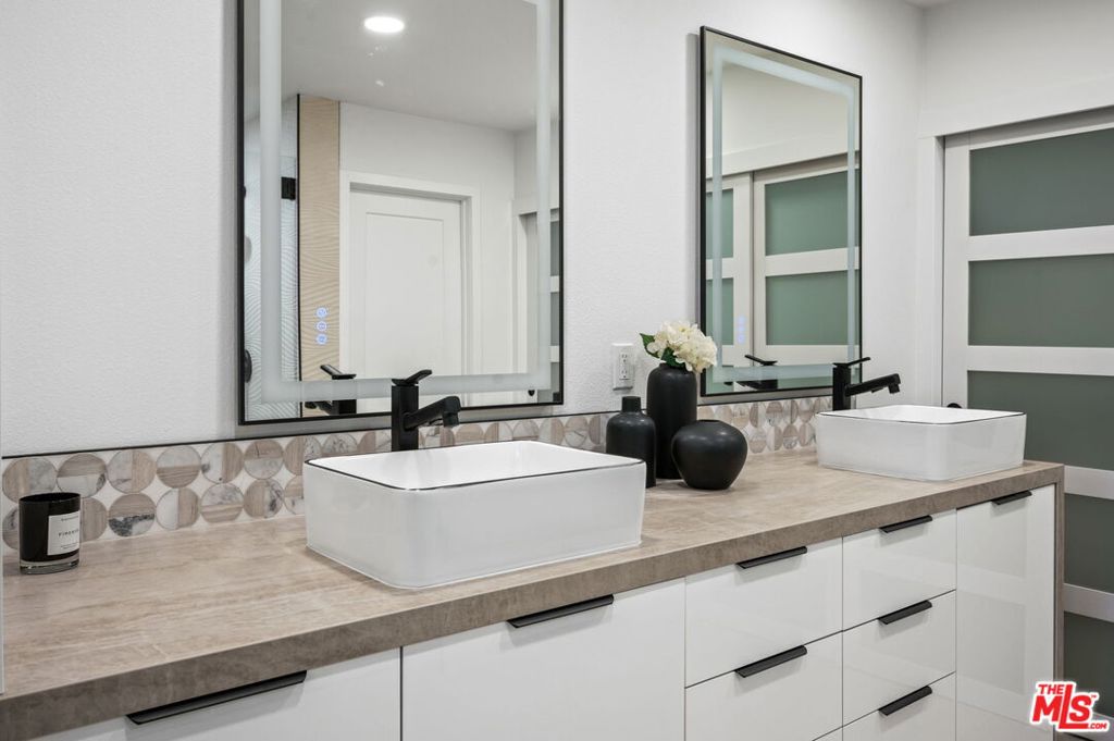 MLS #25585997 image #21