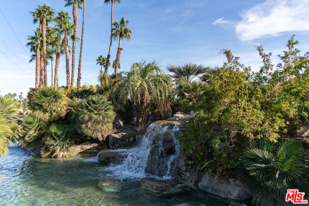 MLS #25586213 image #21