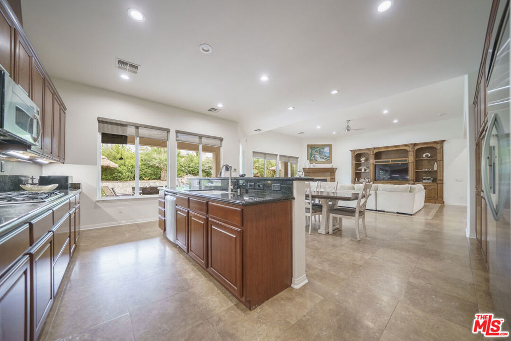 MLS #25586529 image #37