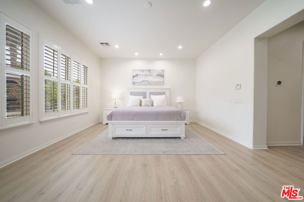 MLS #25586529 image #42