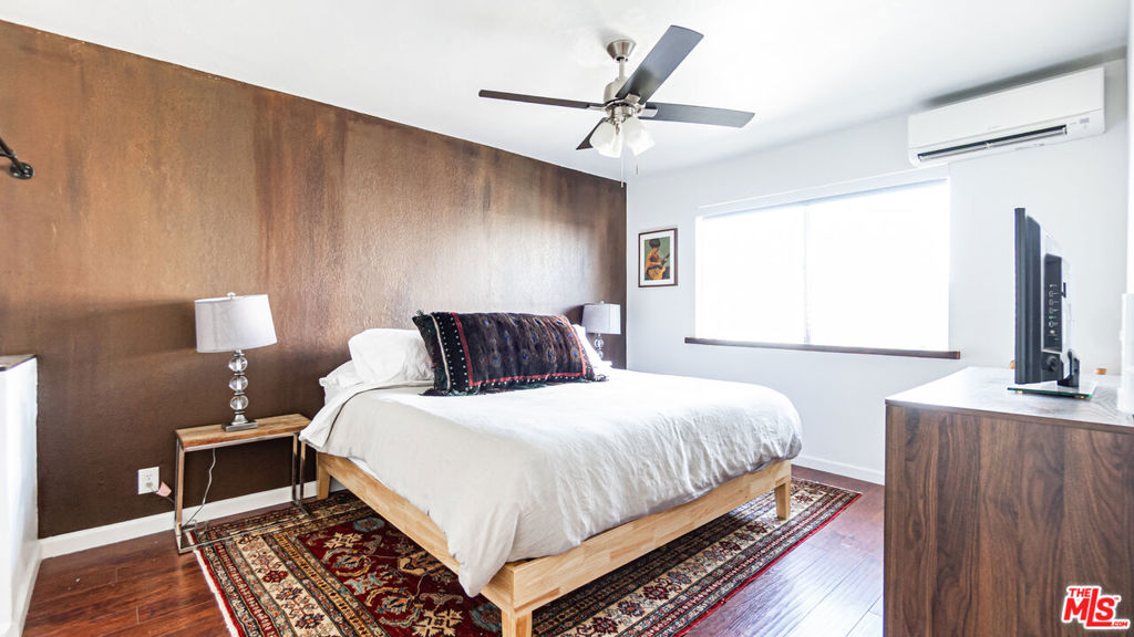 MLS #25588159 image #24