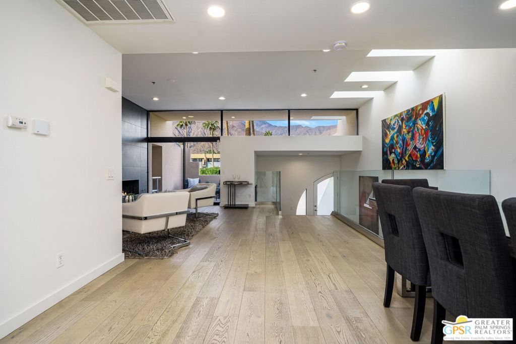 MLS #25588991PS image #2