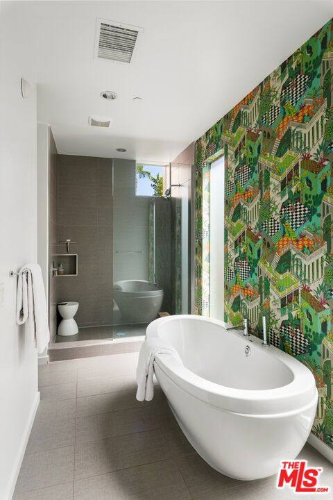 MLS #25589105 image #16