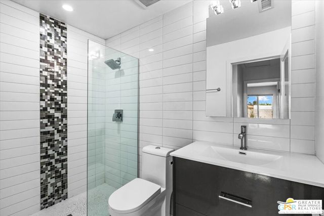 MLS #25592509PS image #25