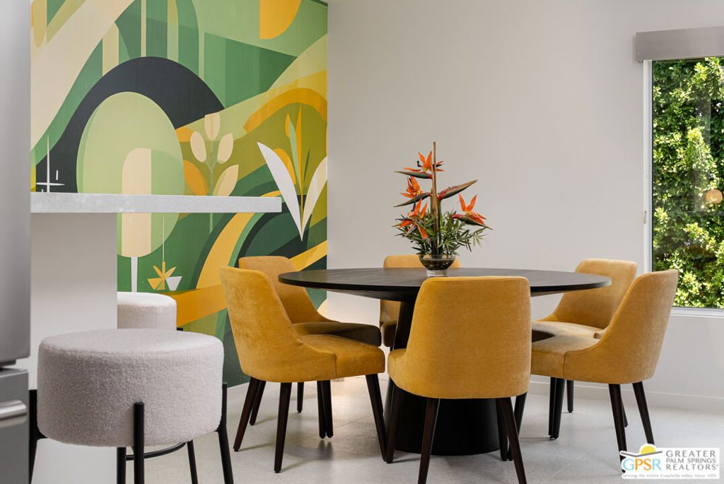 MLS #25592581PS image #2