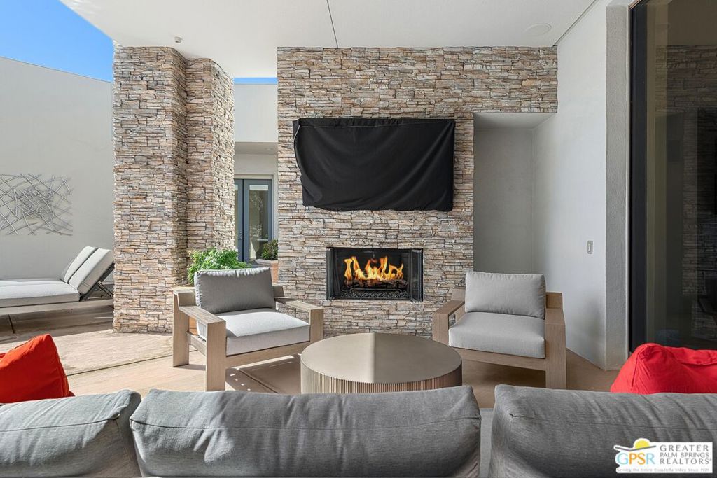 MLS #25592901PS image #10