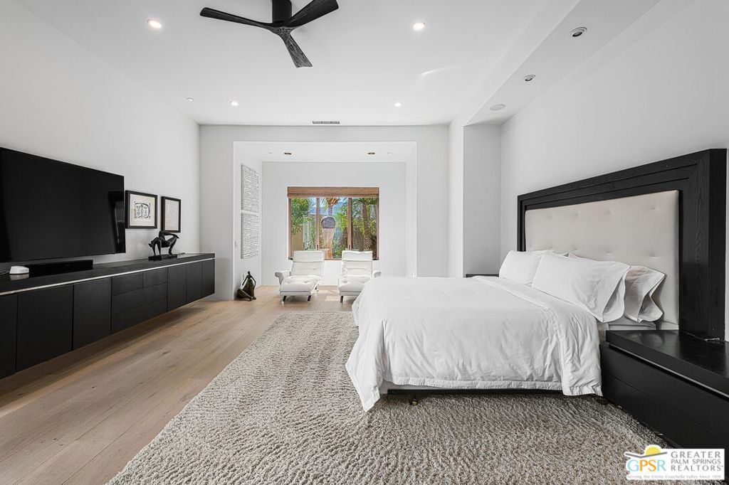 MLS #25592901PS image #25