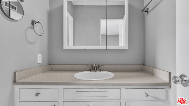 MLS #25593283 image #24