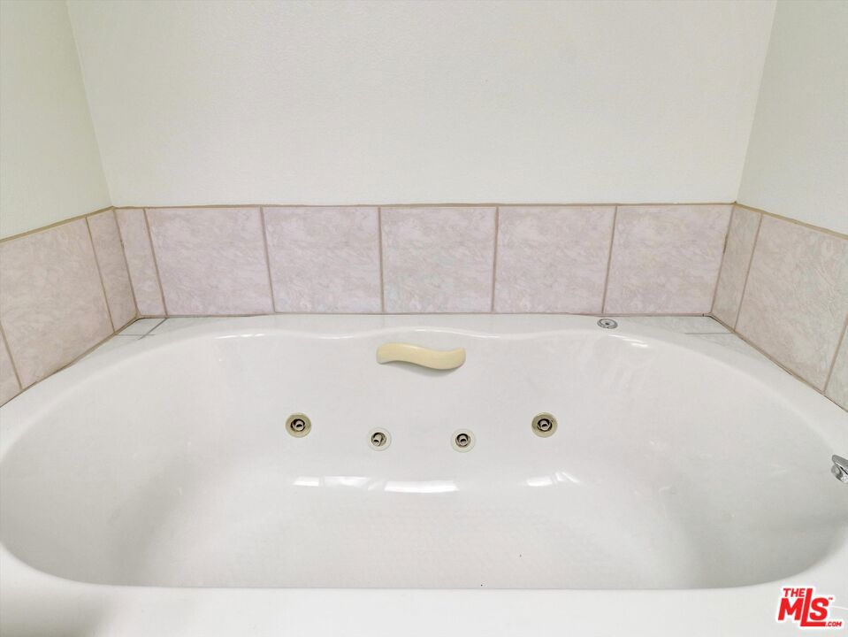 MLS #25594941 image #24