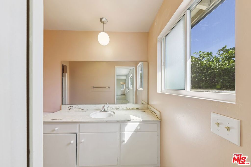 MLS #25595295 image #14