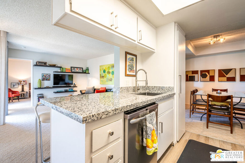 MLS #25596385PS image #16