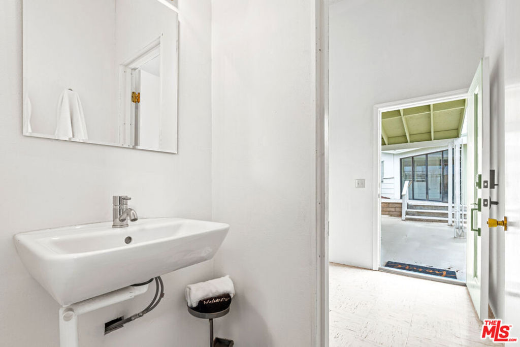 MLS #25596435 image #17