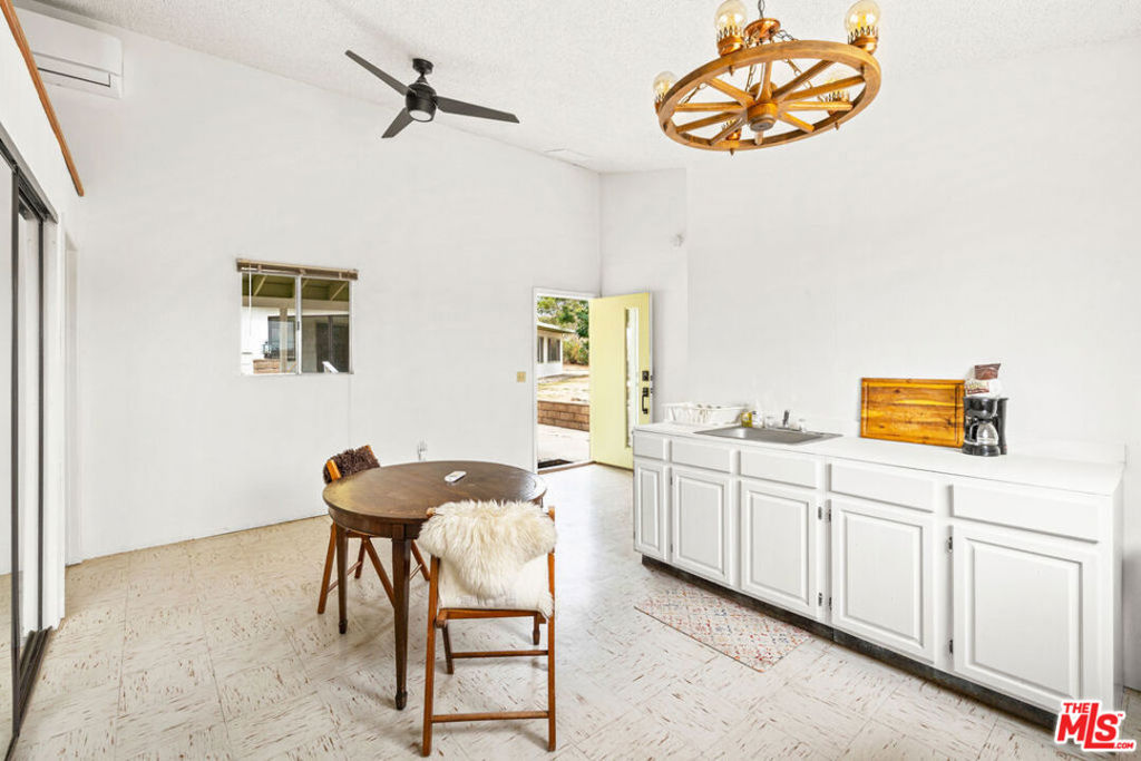 MLS #25596435 image #18