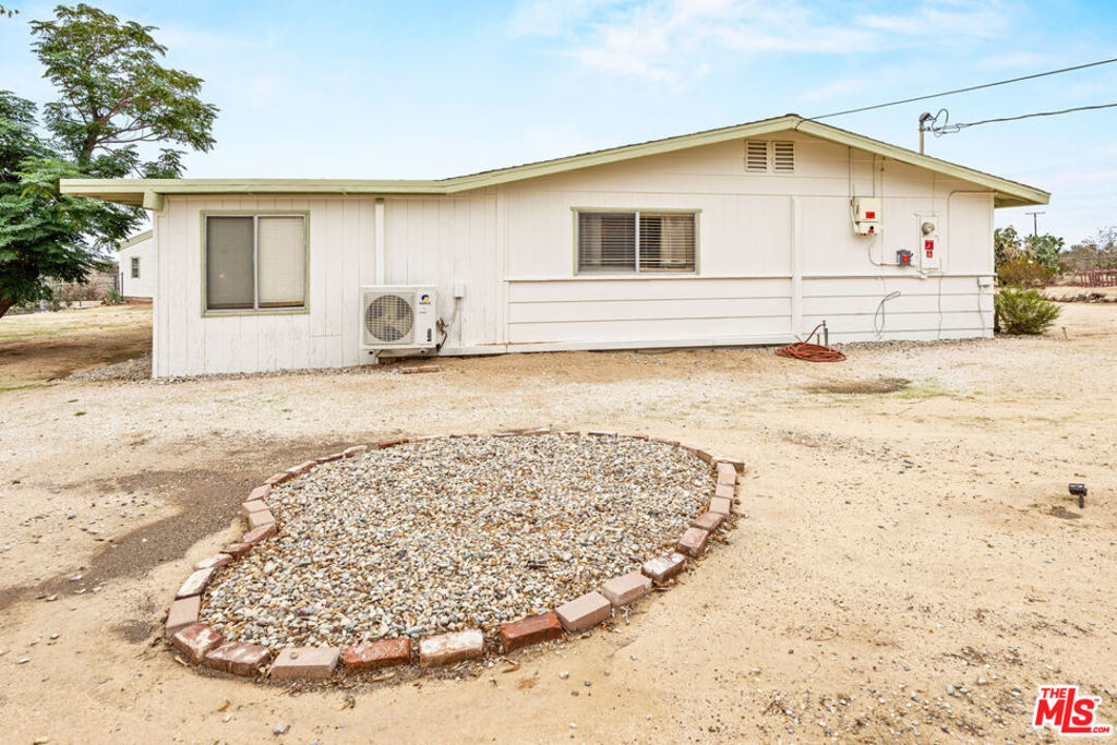 MLS #25596435 image #2