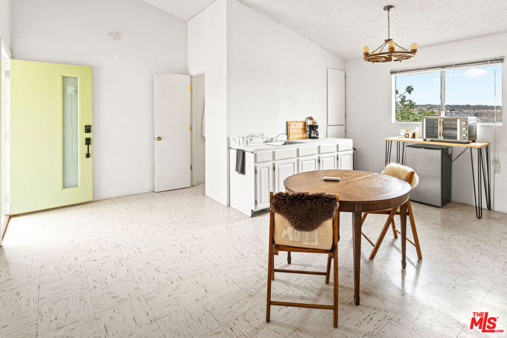 MLS #25596435 image #21