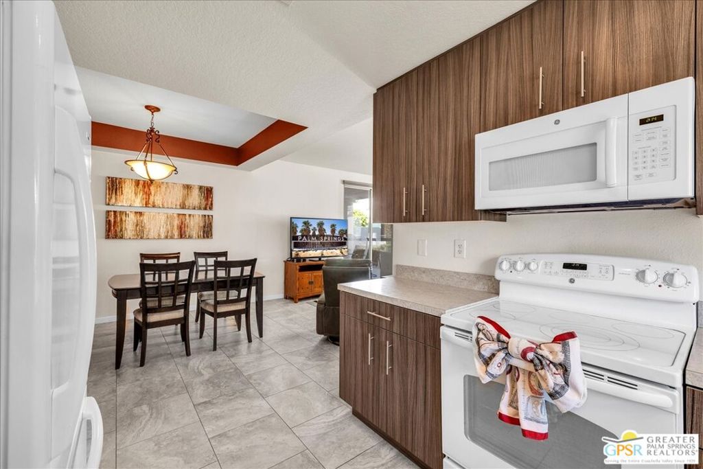 MLS #25596781PS image #3